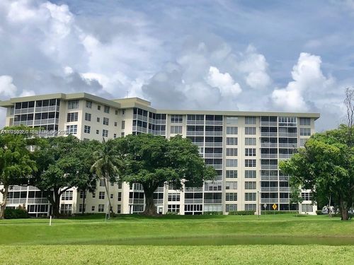 apt-910-2940 N Course Dr, Pompano Beach, FL, 33069-3885 | Card Image