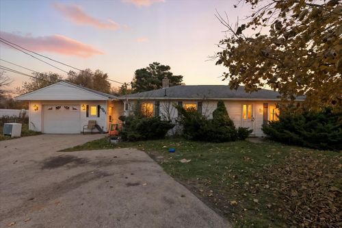 1961 S Lincoln St, Bay City, MI, 48708-8168 | Card Image