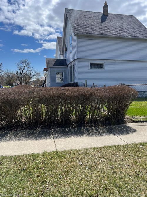 5181 Holcomb St, Detroit, MI, 48213-3088 | Card Image