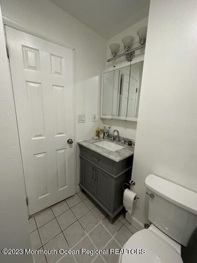 25 Twin Rivers Drive, For Sale in East Windsor Zoocasa