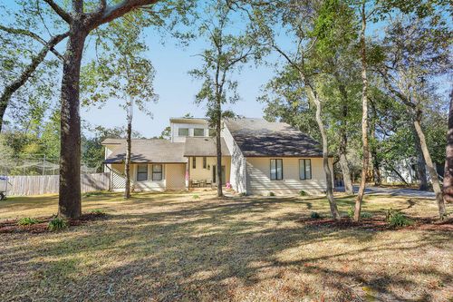 105 Capri Cv E, Niceville, FL, 32578-4409 | Card Image