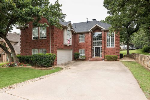 2640 Creekside Ct, Highland Village, TX, 75077-8620 | Card Image