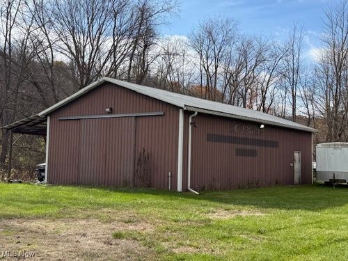 9383 State Route 800 Ne, Mineral City, OH, 44656-9201 | Card Image