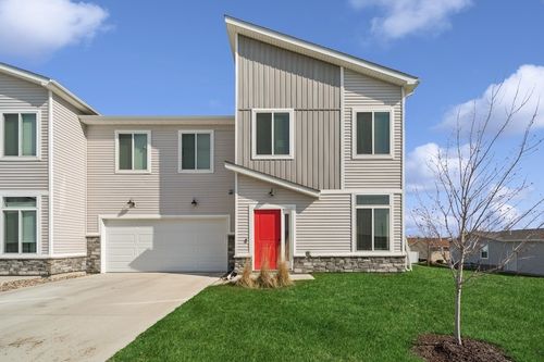9529 Capstone Ct, West Des Moines, IA, 50266-5052 | Card Image