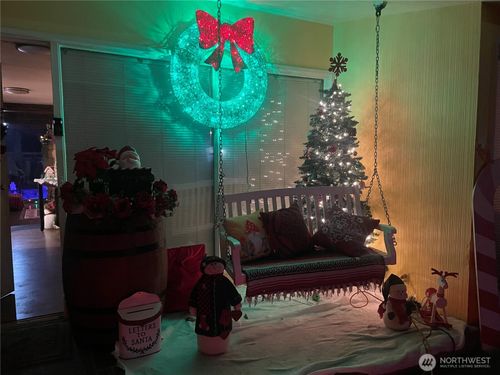 310 W Pine St, Elma, WA, 98541-9383 | Card Image