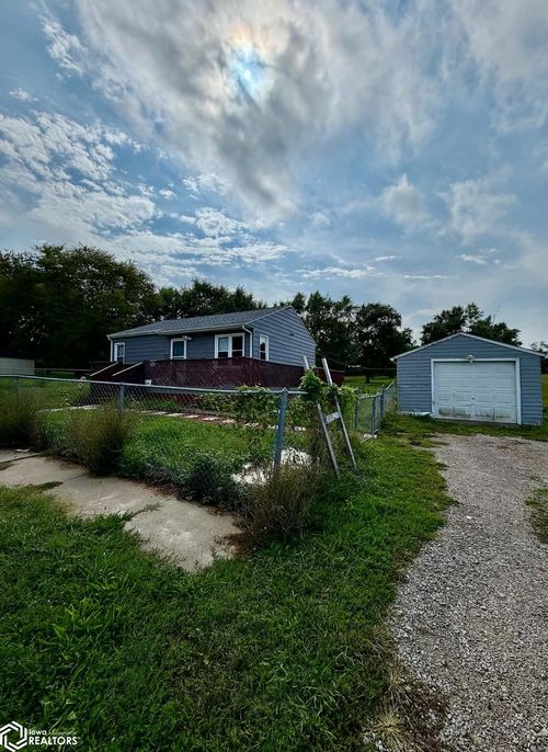 612 W Jefferson Ave, Fairfield, IA, 52556-3437 | Card Image