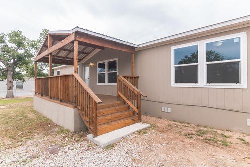 104 E Castleshoals Dr, Granite Shoals, TX, 78654-2048 | Card Image