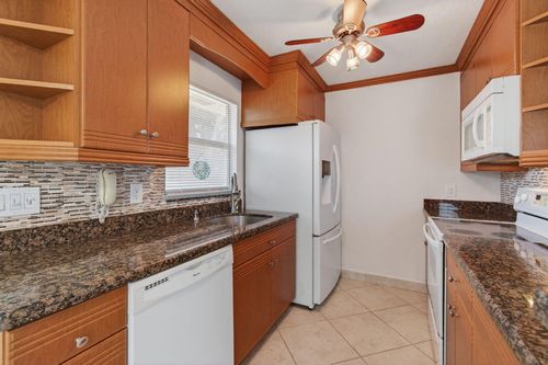 228 Brittany E, Delray Beach, FL, 33446 | Card Image