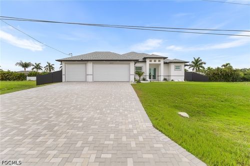 2837 3rd St, Cape Coral, FL, 33993-7011 | Card Image