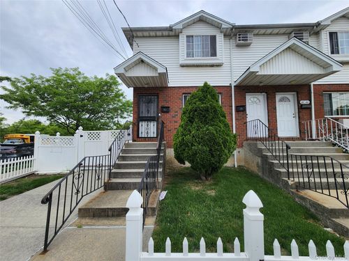 14746 223rd St, Springfield Gardens, NY, 11413-4142 | Card Image