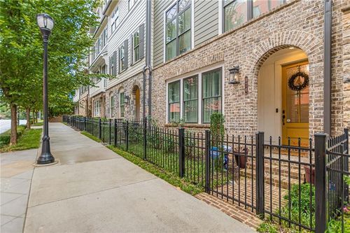 976 Memorial Walk Se, Atlanta, GA, 30316-1569 | Card Image
