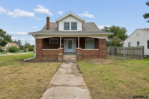 7519 N 28th Avenue, Omaha, NE, 68112 | Card Image