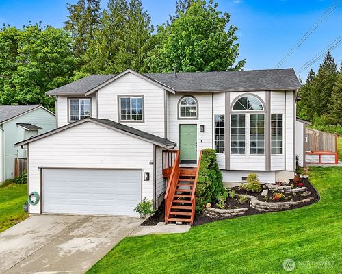 8029 Crown Ridge Blvd, Arlington, WA, 98223-4019 | Card Image