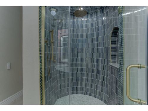 2346 N Gilpin St, Denver, CO, 80205-5512 | Card Image