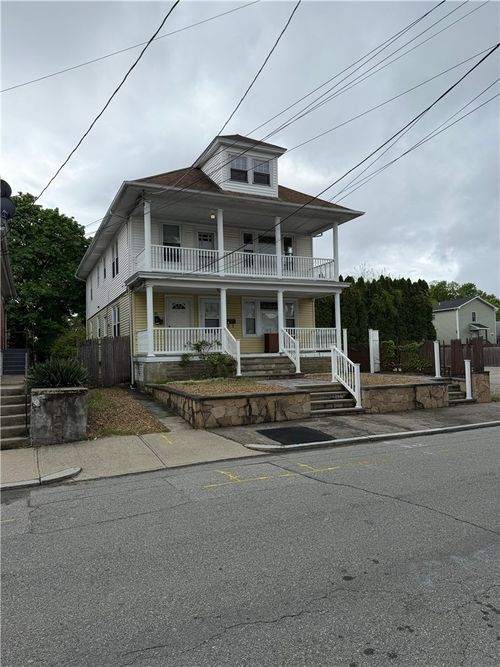 33 Messina St, Providence, RI, 02908-1613 | Card Image