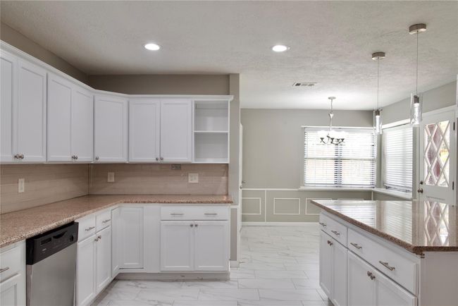 723 Leaflet Ln, House other with 5 bedrooms, 3 bathrooms and 2 parking in Spring TX | Image 14