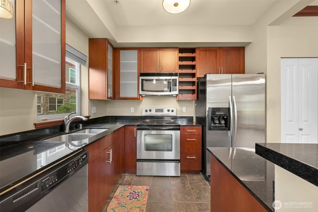 C102 - 259 W Bakerview Rd, Condo with 2 bedrooms, 2 bathrooms and 1 parking in Bellingham WA | Image 9