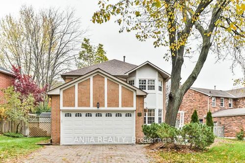11 Berkeley Crt, Unionville, ON, L3R6M4 | Card Image