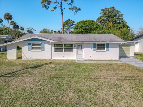 6 Fairway Cir, New Smyrna Beach, FL, 32168-6304 | Card Image