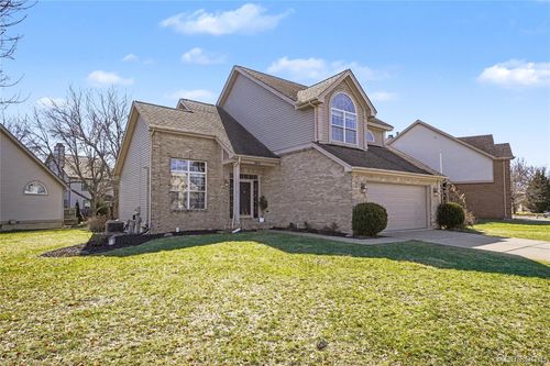 16111 Aspen Hollow Dr, Fenton, MI, 48430-9138 | Card Image