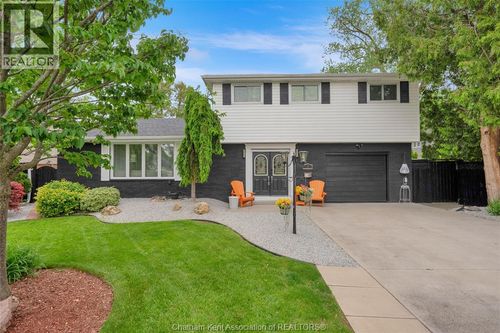 5 Phyllis Ave, Chatham, ON, N7M3B8 | Card Image