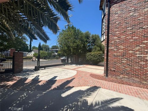5514 Sylvia Ave, Tarzana, CA, 91356 | Card Image