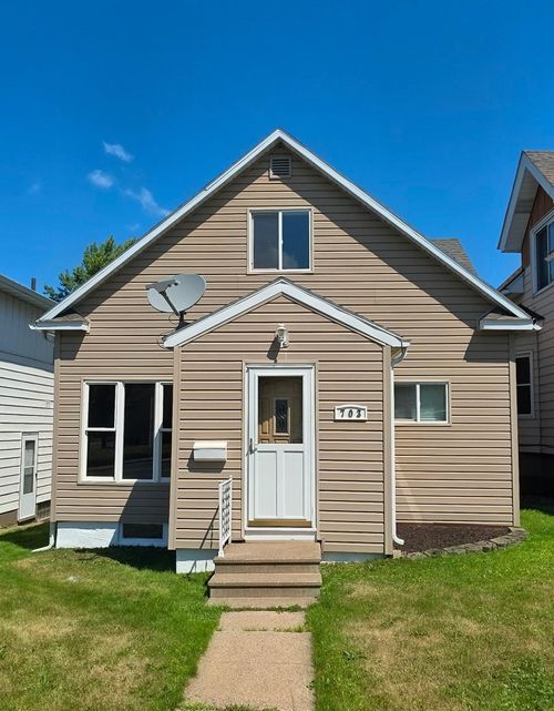 703 Harrison St, Eveleth, MN, 55734-1425 | Card Image