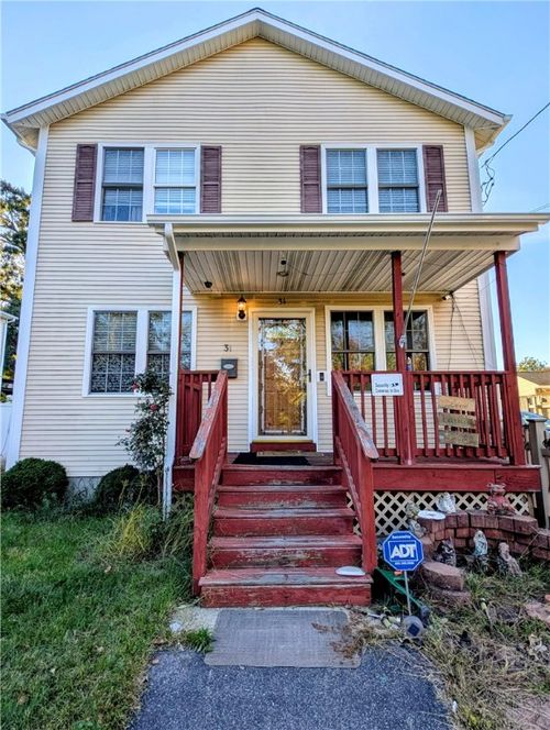 31 Burrows St, Providence, RI, 02907-3633 | Card Image