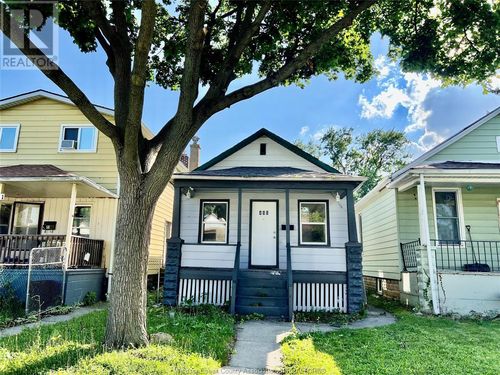 455 Aylmer Ave, Windsor, ON, N9A1T5 | Card Image