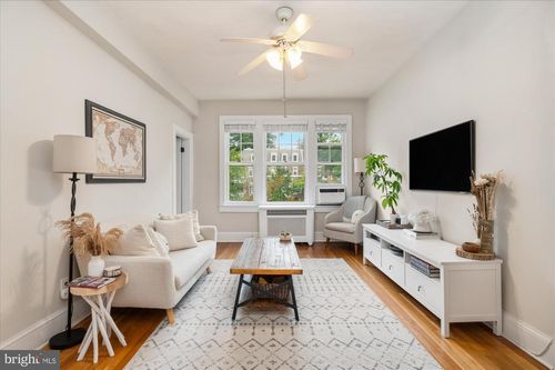 202-3026 Porter St Nw, WASHINGTON, DC, 20008-3291 | Card Image