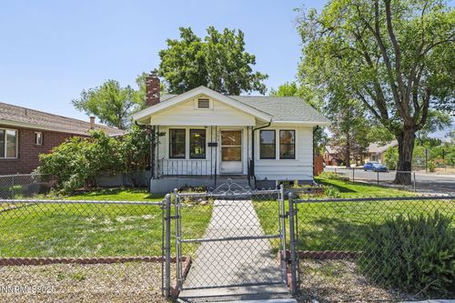 704 Roberts St, Reno, NV, 89502-1844 | Card Image