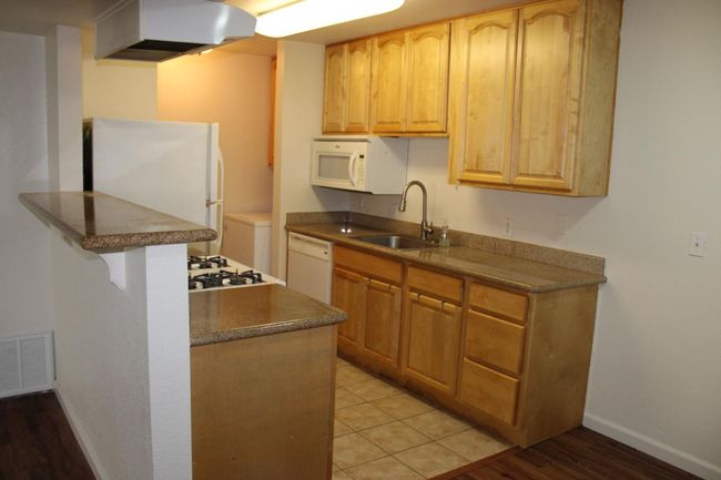 1245 Lakeview Cir, Condo with 1 bedrooms, 1 bathrooms and null parking in Pittsburg CA | Image 18