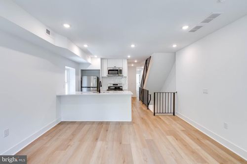 4b-4218 Baltimore Ave, PHILADELPHIA, PA, 19104-5184 | Card Image