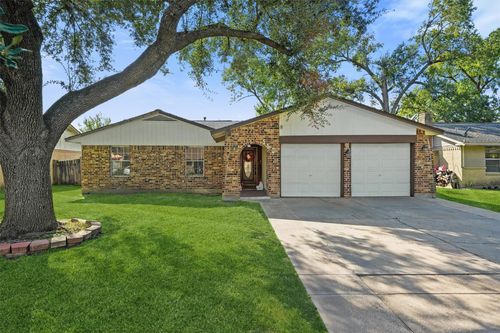 550 Slumberwood Dr, Houston, TX, 77013-4841 | Card Image