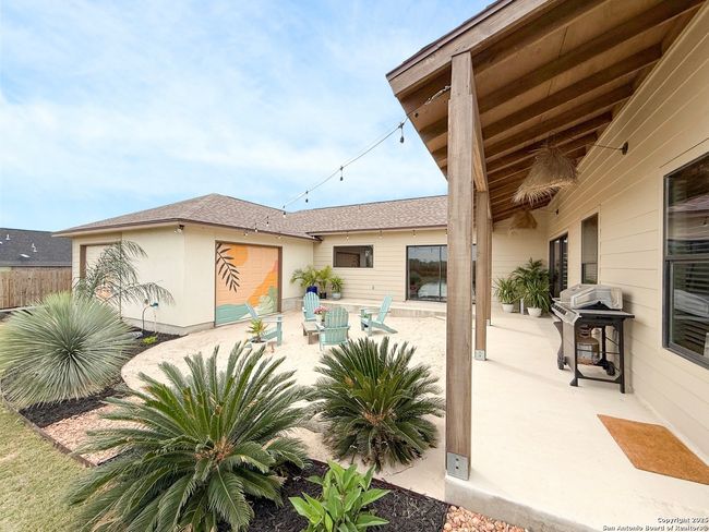 1208 Devine Dr, House other with 3 bedrooms, 2 bathrooms and null parking in Devine TX | Image 30