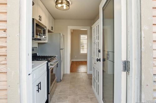 207 Woodby Ct, San Antonio, TX, 78212-5037 | Card Image