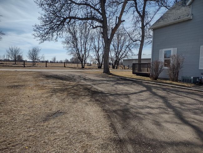 Circle driveway | Image 57
