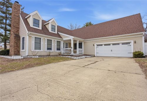 2614 Krishire Dr, Charleston, IL, 61920-4317 | Card Image