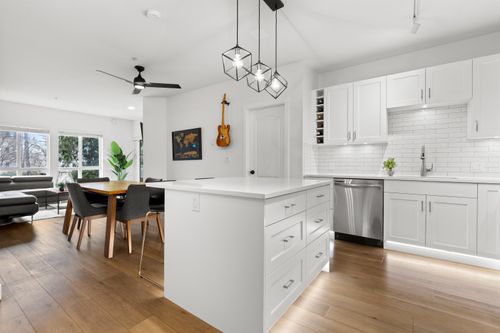 212-19091 Mcmyn Rd, Pitt Meadows, BC, V3Y2S8 | Card Image