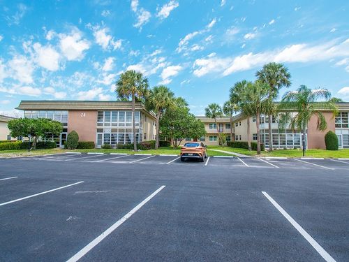 102-28 Vista Gardens Trl, Vero Beach, FL, 32962-1728 | Card Image
