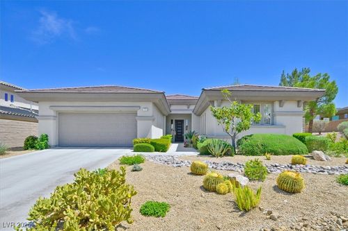 77 Fountainhead Cir, Henderson, NV, 89052-6422 | Card Image