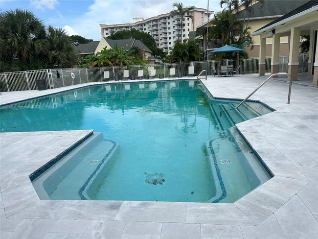 APT-201 - 2823 N Course Dr, Condo with 2 bedrooms, 2 bathrooms and null parking in Pompano Beach FL | Image 33