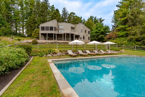 194 Lonetown Rd, Redding, CT, 06896-1503 | Card Image