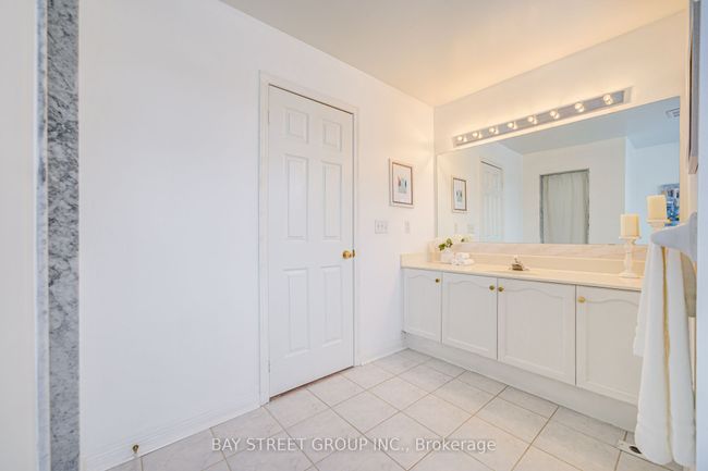 6 - 10 St Moritz Way, Condo with 3 bedrooms, 3 bathrooms and null parking in Markham ON | Image 41