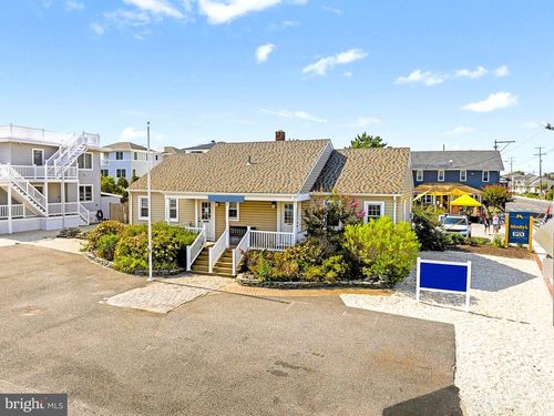 2 E 79th St, Harvey Cedars, NJ, 08008-5915 | Card Image