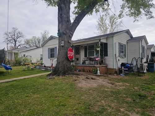 207 Forrest St, Henderson, TX, 75654 | Card Image