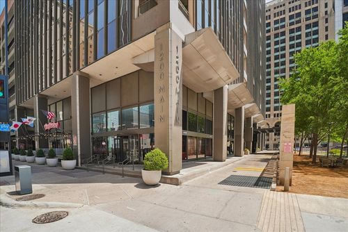 1200 Main St, Dallas, TX, 75202-4320 | Card Image