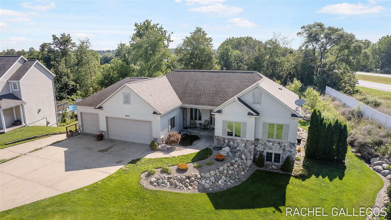 Grand Ridge Dr, Zeeland, MI 49464