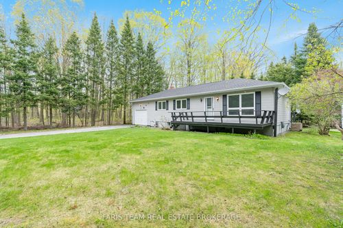 19 Wakunda Cres, Tiny, ON, L9M0B2 | Card Image