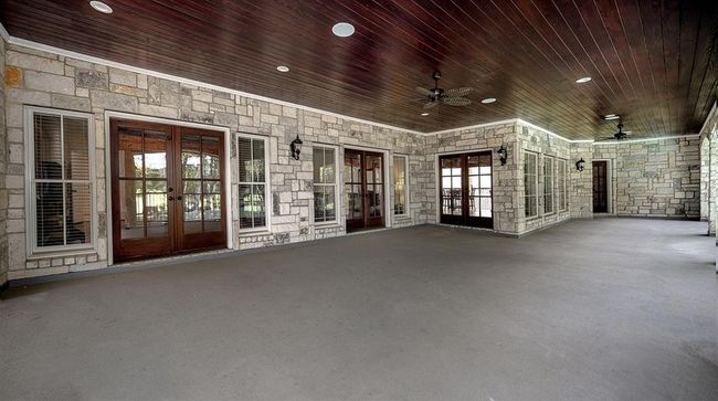 You can see how large this balcony is from this photo! | Image 28